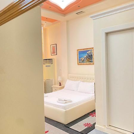 Hotel Pasarela Berat Bagian luar foto