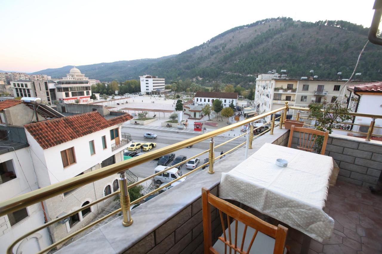 Hotel Pasarela Berat Bagian luar foto