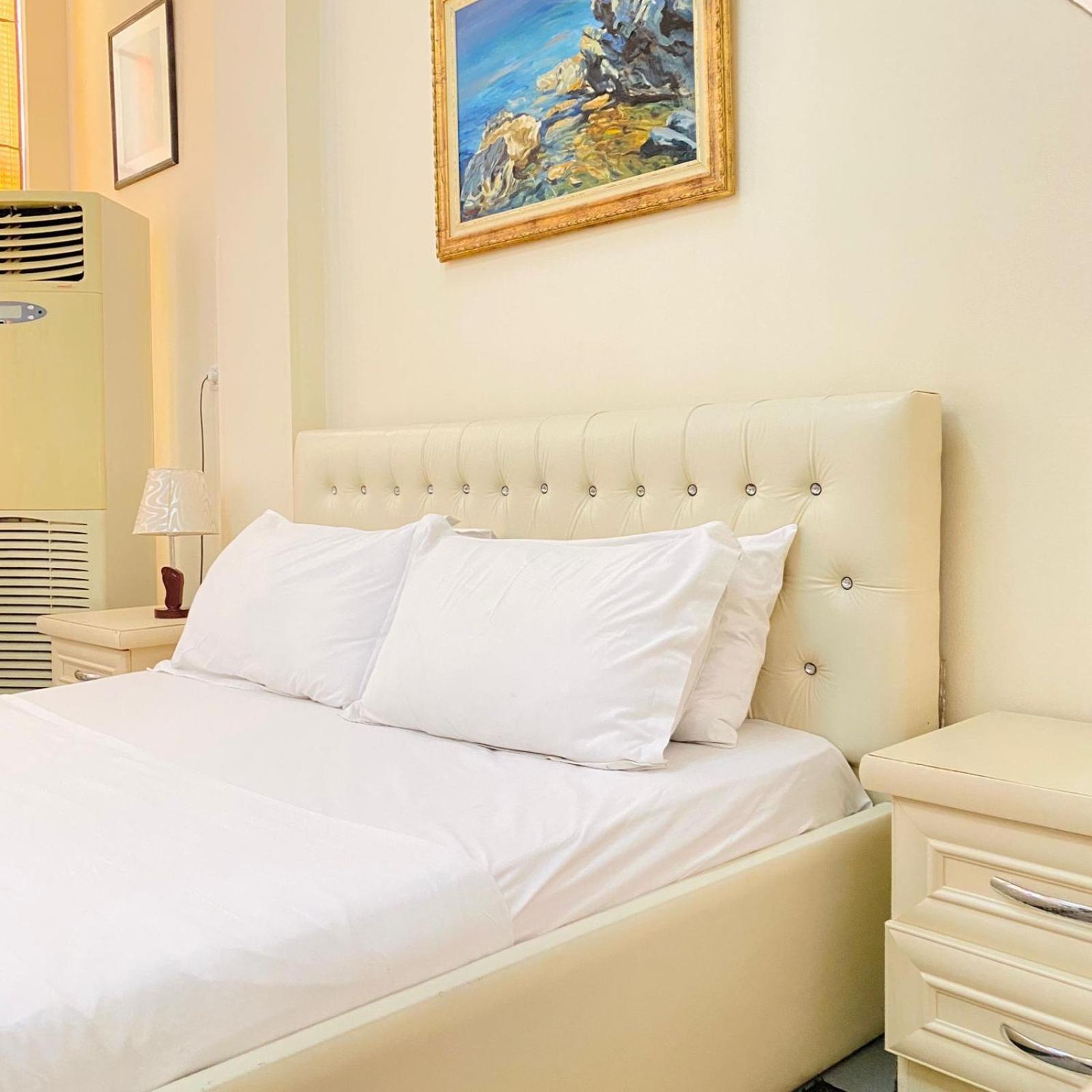 Hotel Pasarela Berat Bagian luar foto
